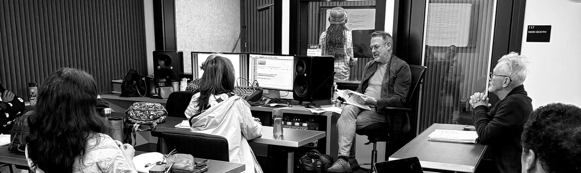 Ian James Corlett - The Power of Team